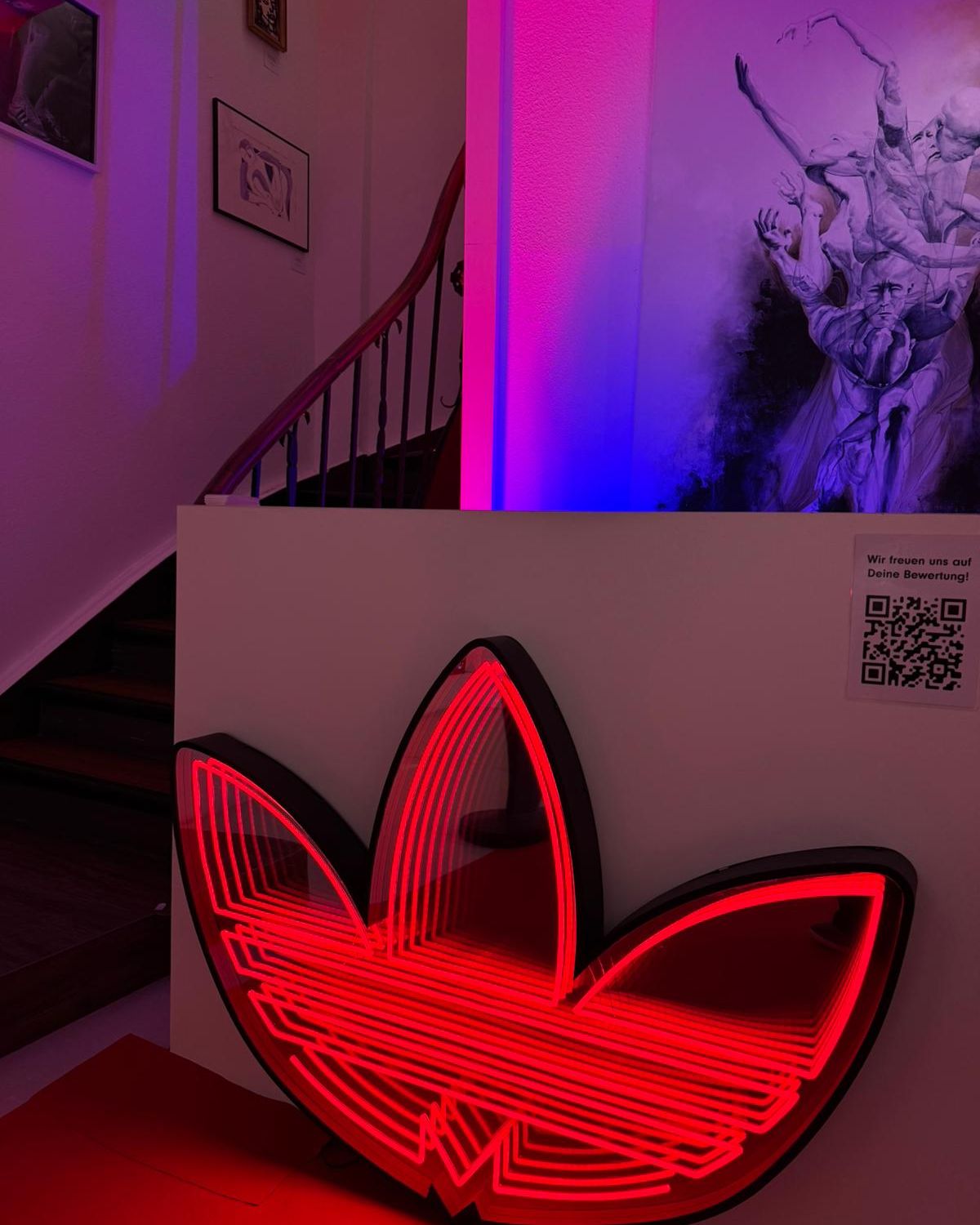 Infinity Mirror Wandlogo für adidas – Referenzprojekt von Visuellewand